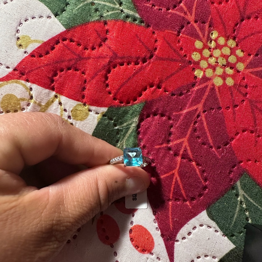 Ring - Picture 3 of 5